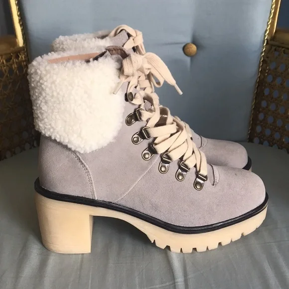 NWOT VICI light gray faux suede cream sherpa lug sole lace up ankle booties Sz 6 - Picture 6 of 13